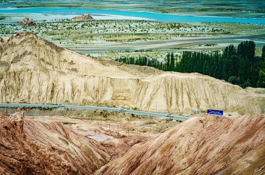 西部世界—帕米尔高原-慕士塔格峰,卡拉库里湖,天山,新疆